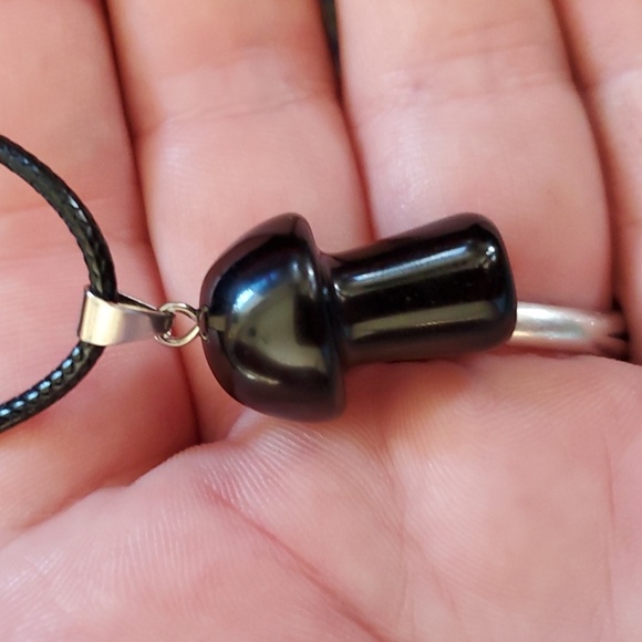 Black Glass mushroom necklace pendant - Picture 3 of 3